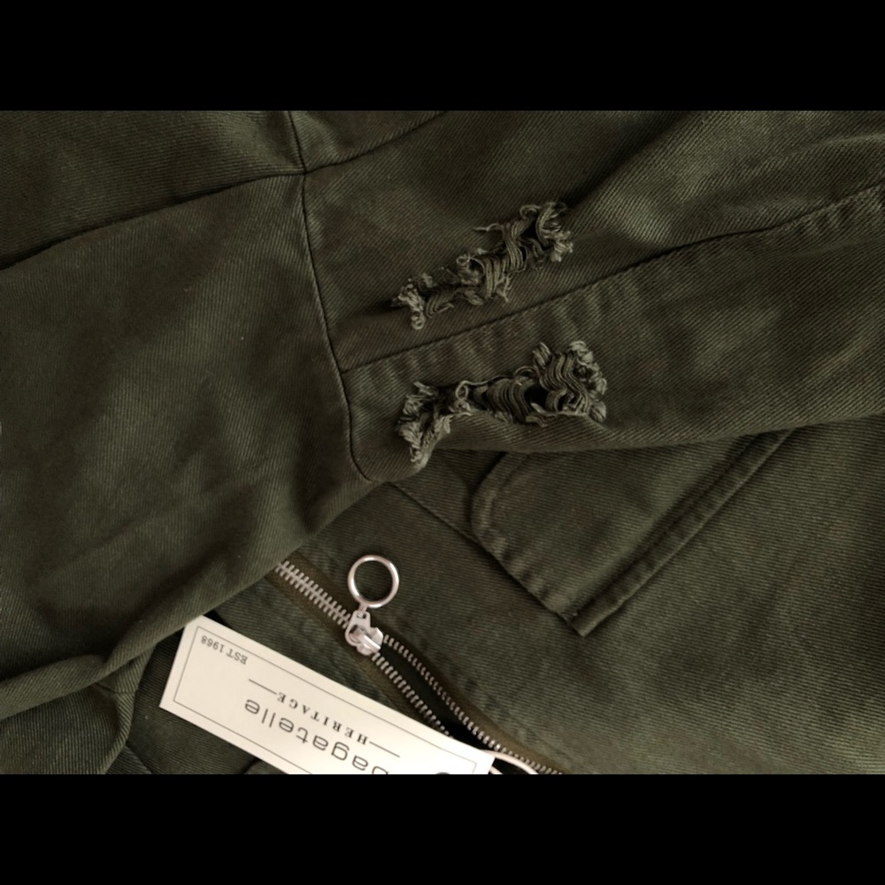 ❌SOLD❌Bagatelle Green Distressed Bomber Jacket - Picture 3 of 5